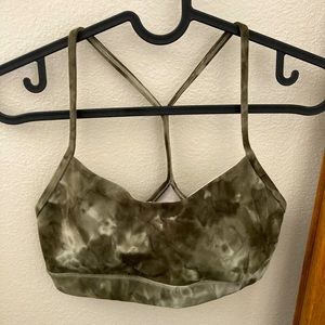 Lululemon flow Y Nulu sports bra